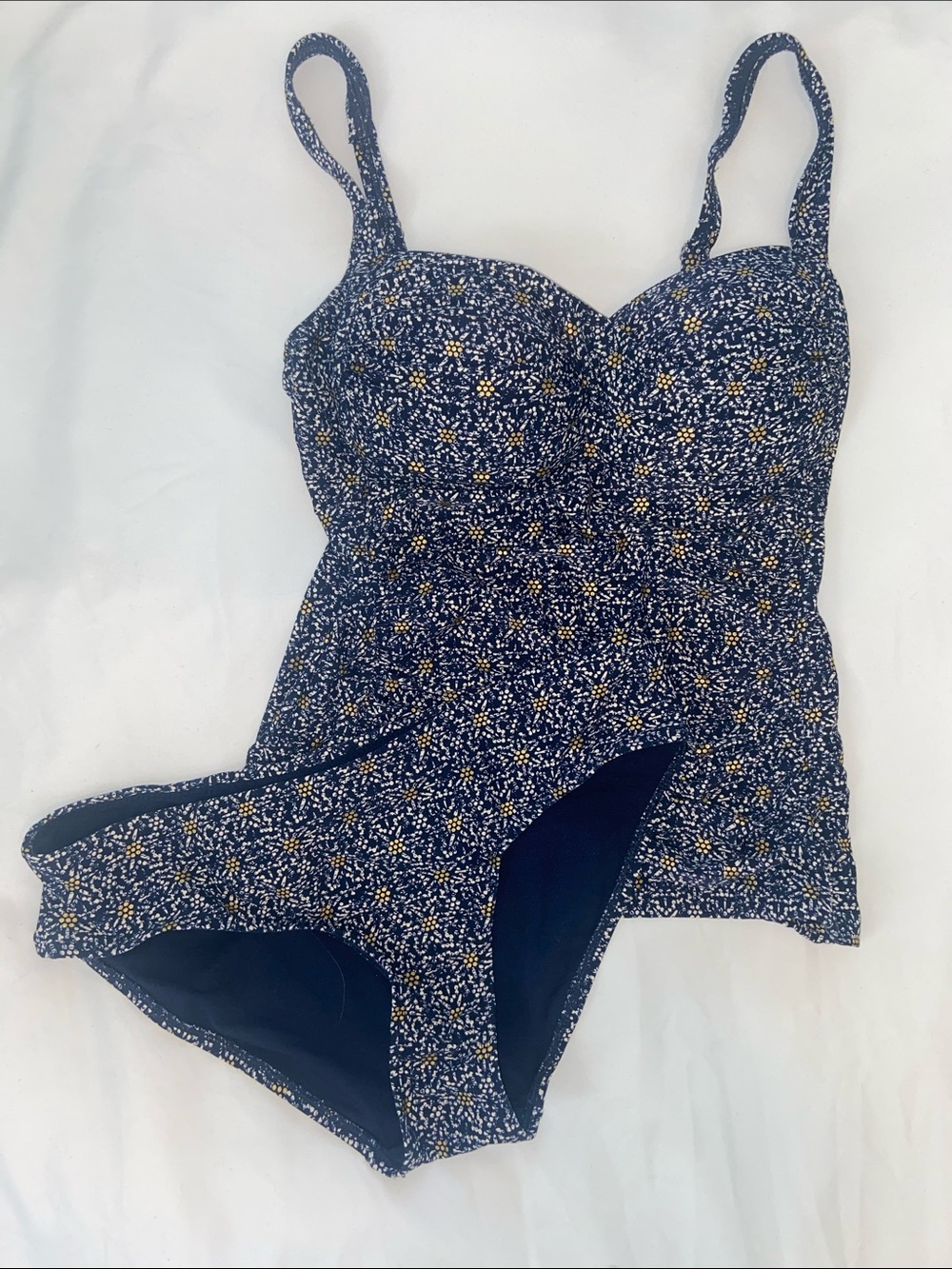 Nip Tuck Ruched Navy Blue  Medallion Print Tankini Set Size 8